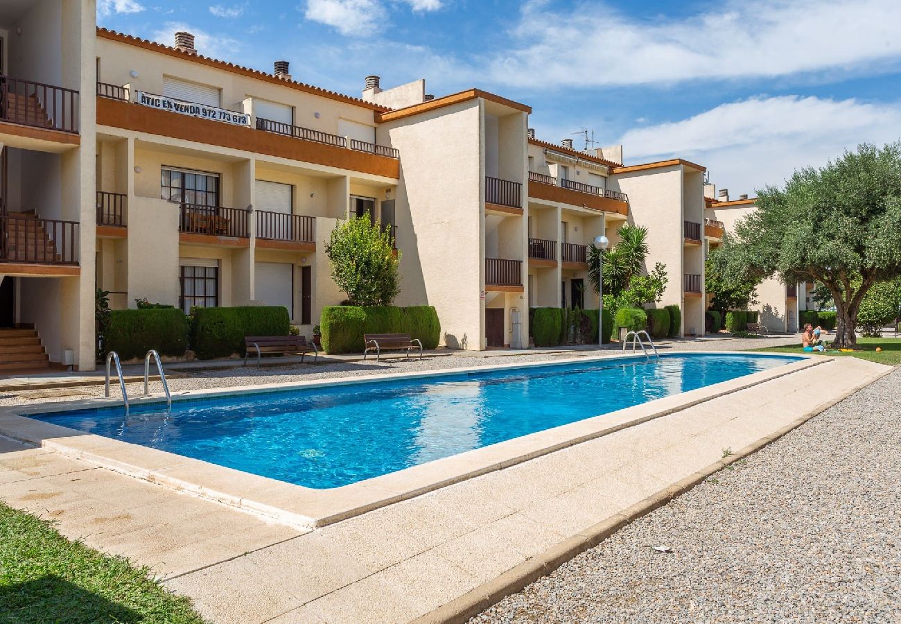 Apartment in L'Escala - Family apartment Molí del Mar 