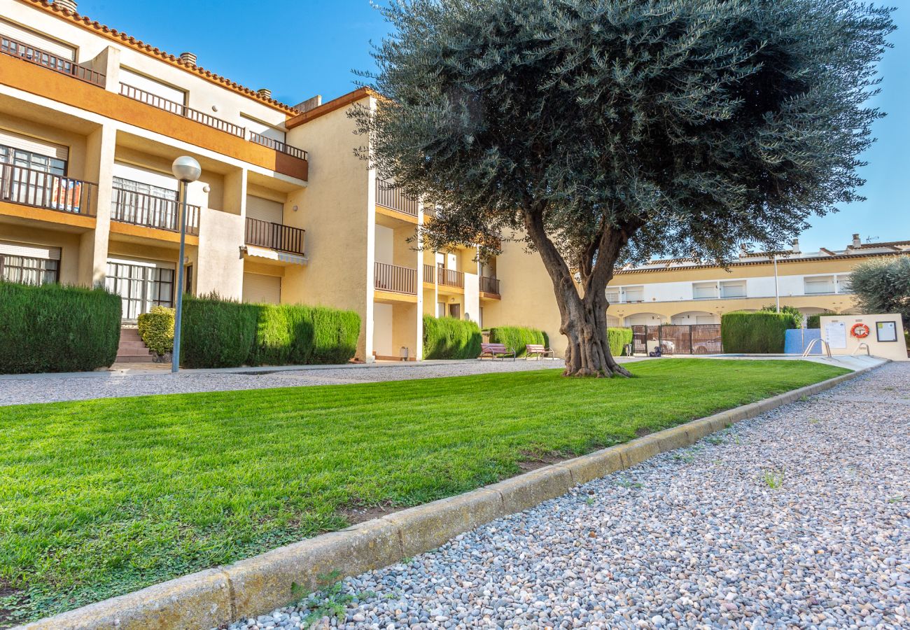 Apartment in L'Escala - Family apartment Molí del Mar 