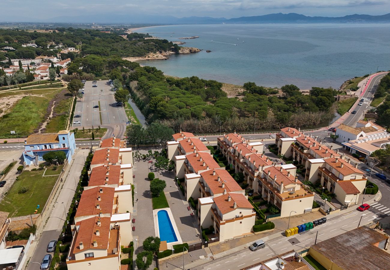 Apartment in L'Escala - Family apartment Molí del Mar 