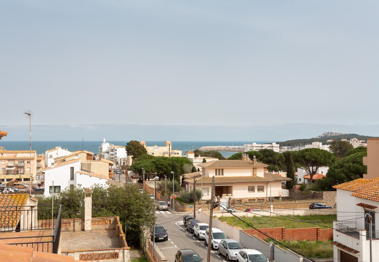 Apartment in L'Escala - Apartamento Tramuntana