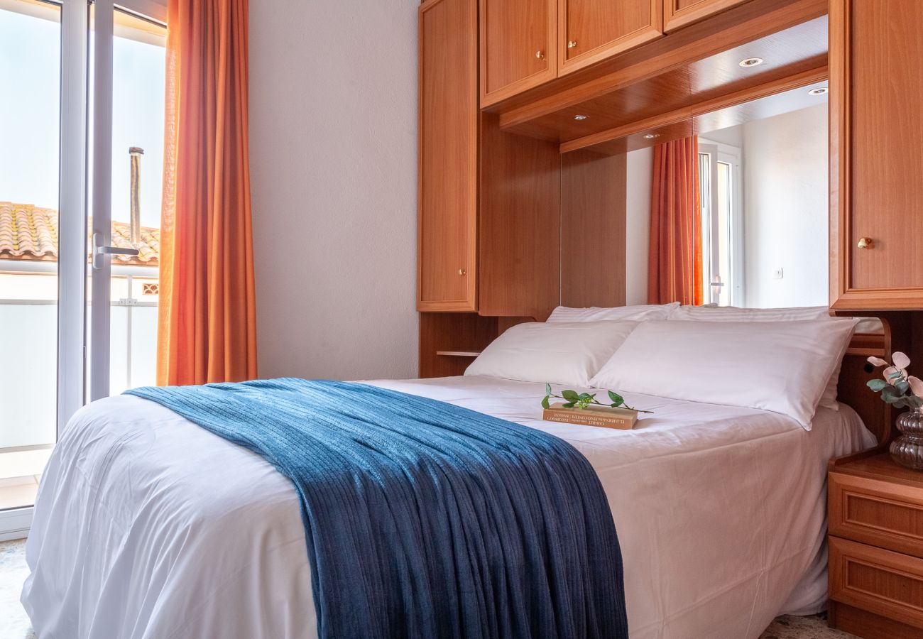 Apartment in L'Escala - Apartamento Tramuntana