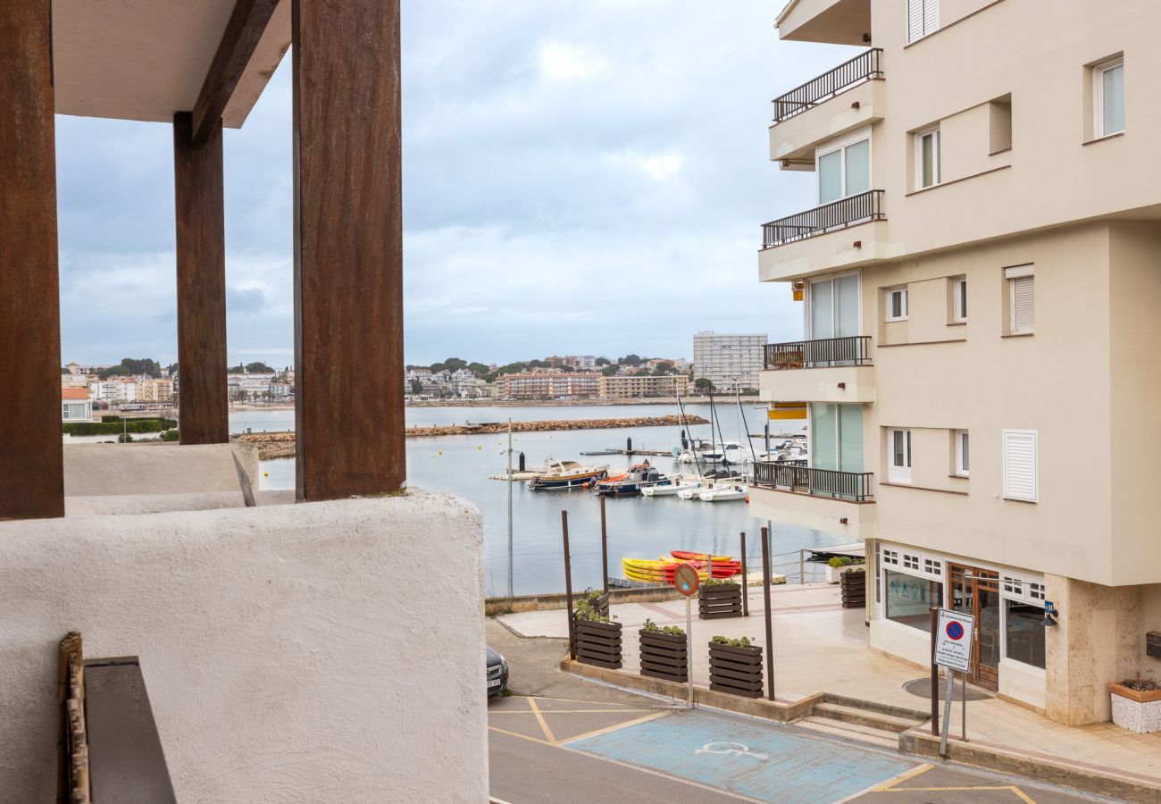 Apartment in L'Escala - Apartamento Dofí