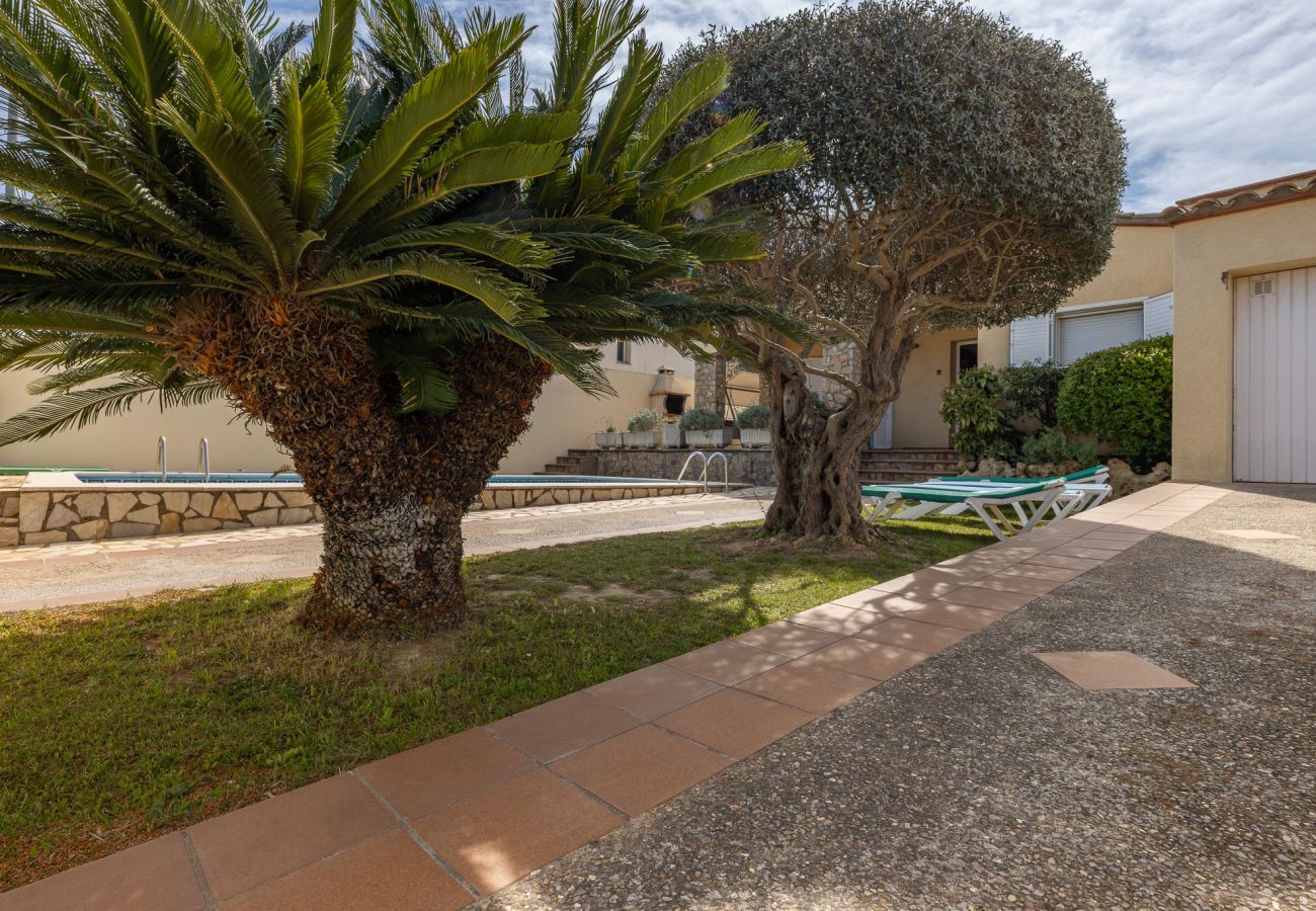 Maison à L'Escala - Maison Quimeta